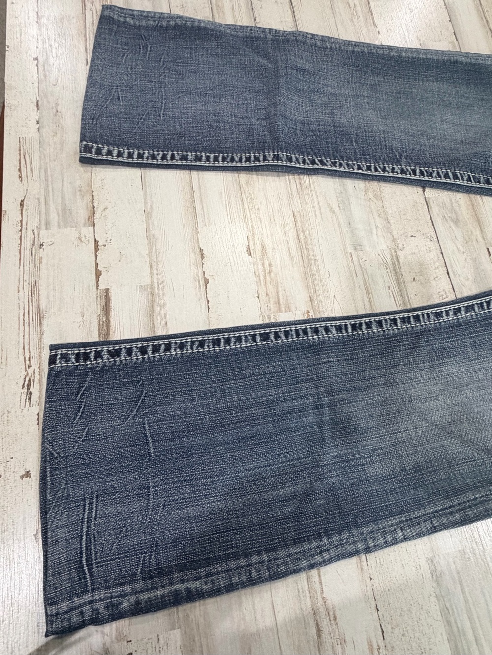 Rock & Roll Cowgirl Mid Rise Bootcut Jeans – Size 33 - Picture 3 of 8